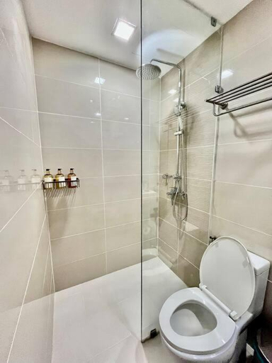 Bathroom, One Manchester Place Mactan Newtown, Lapu-Lapu City