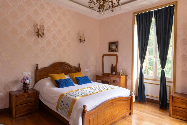 Others 5, Chateau de Moliens, Oise