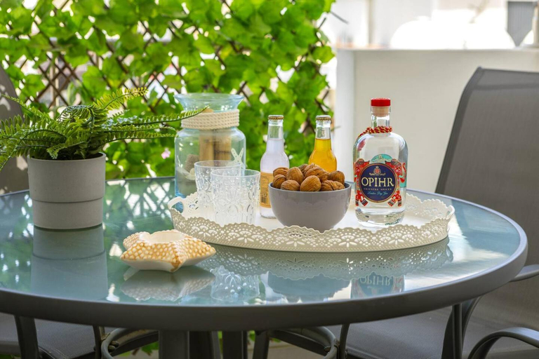 Food & Drinks 5, AirBnSea City Centre Side Sea view Apartments, Larnaca