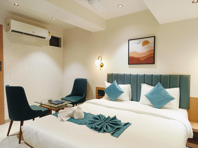 Others 3, Hotel Comfort, Surat