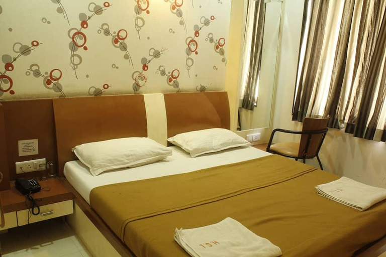 Bedroom 2, Hotel Skylark Inn, Nashik