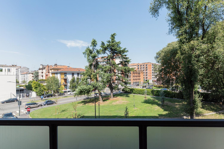 Others 4, GuestHost - Piazza Tripoli Bright Apartments, Milano