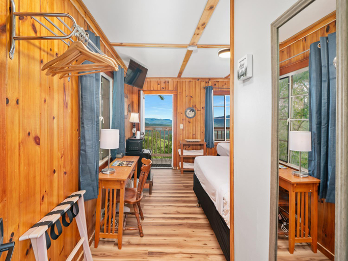 3, Alpine Inn, McDowell