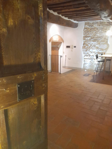 Others 4, Casa il Cassero, Arezzo