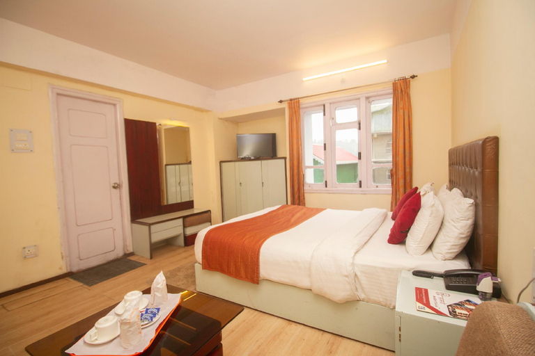 Bedroom 2, Hotel Jagjeet, Darjiling