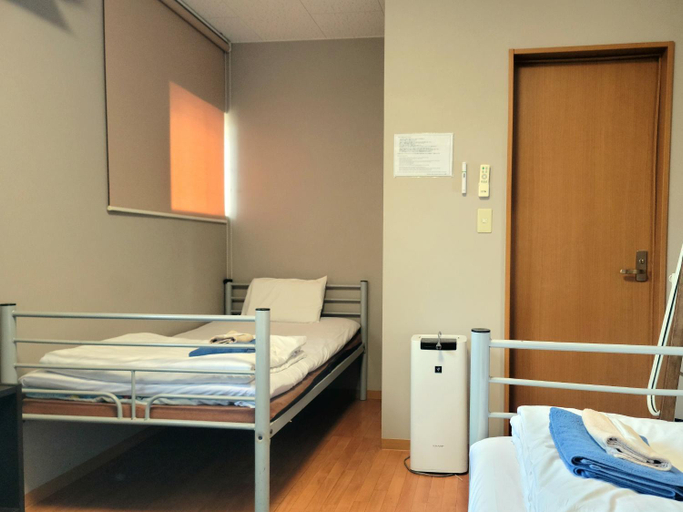 Bedroom 2, Yado Seven Beach, Naoshima