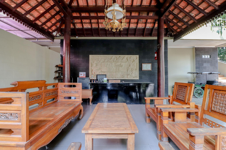 Food & Drinks, Pan Family Syariah Hotel, Yogyakarta