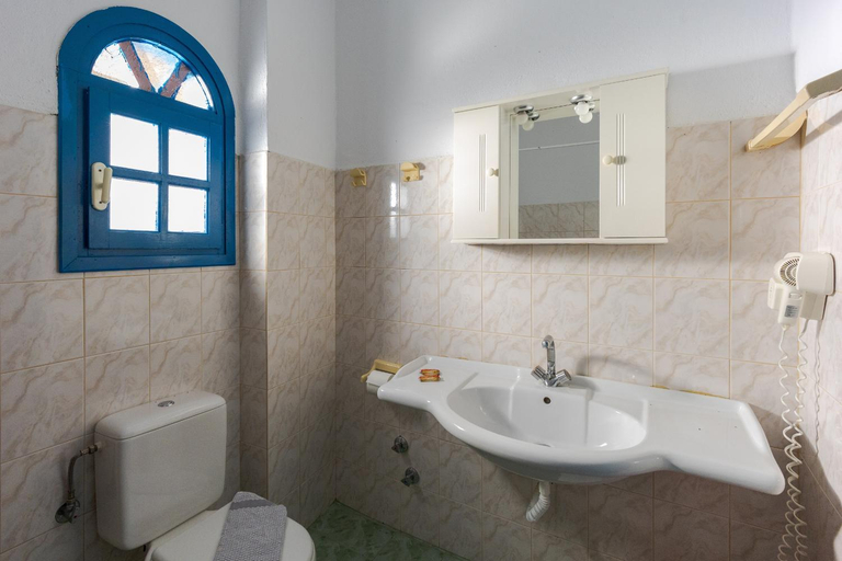 Bathroom 2, Palm Bay Hotel Sissi, Crete