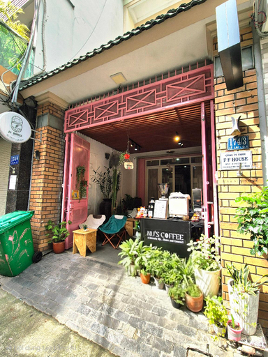 Entrance 3, F F HOUSE Homestay, District 1