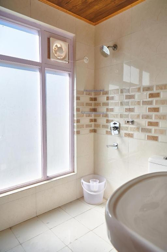 Bathroom 5, Hostelgia, Kullu