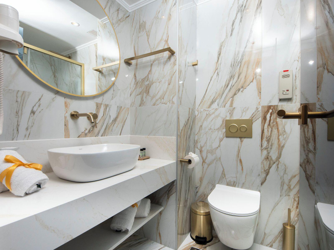 Bathroom 4, Rhodos Horizon Boutique, South Aegean
