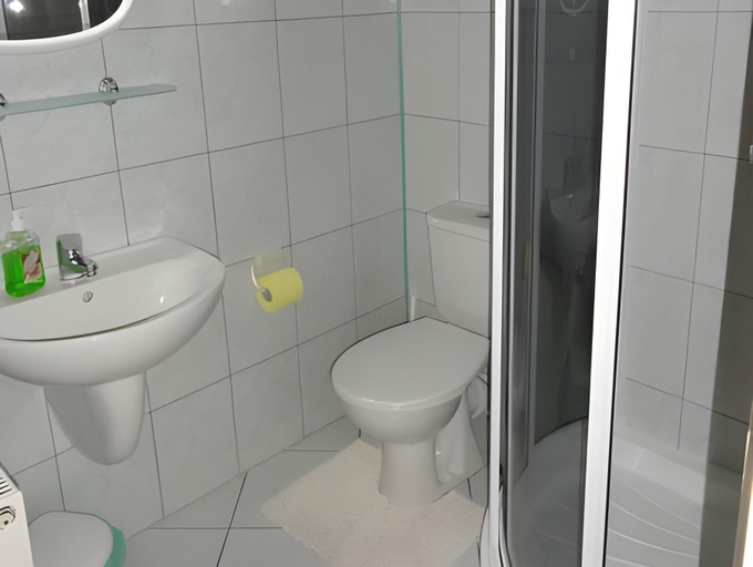 Bathroom 2, Willa Marion, Jelenia Góra