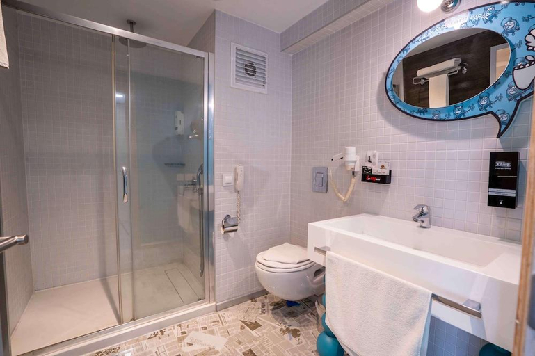 Bathroom, Leman Hotel, Merkez