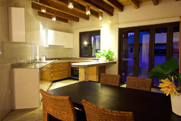 Others 3, Villa Sole