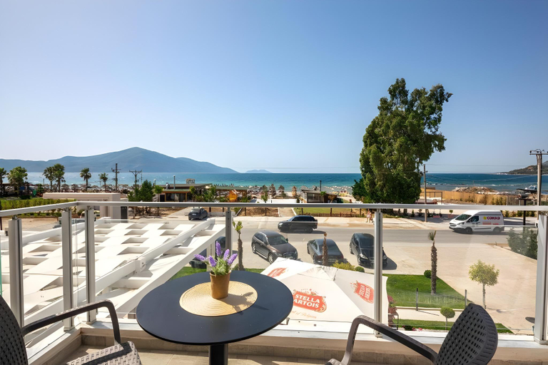 Others 3, Hesperus Hotel, Vlorës