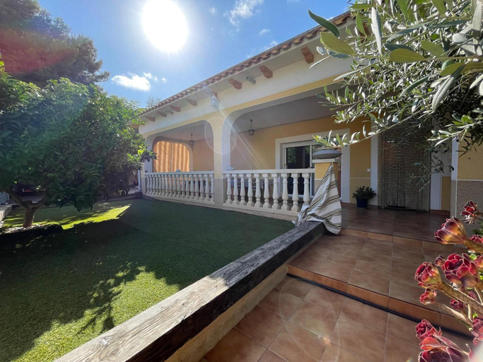 Exterior & Views 1, Pet-Friendly Villa with Pool, Tarragona