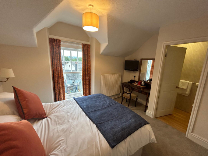 Bedroom 4, Community Owned Gwesty Owain Glyndwr Hotel, Denbighshire