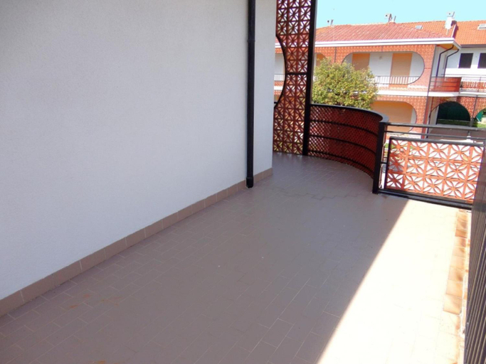 Balcony/terrace, Tranquil Villa in Caorle with Pool, Venezia