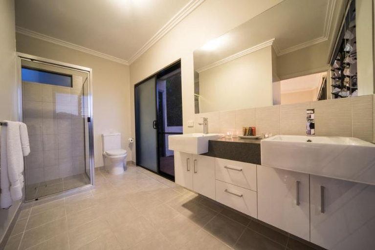 Bathroom 4, Seclude Adults Luxury Rainforest Retreat, Whitsunday