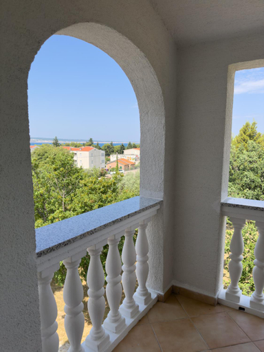 Others 3, Apartmani MM, Starigrad