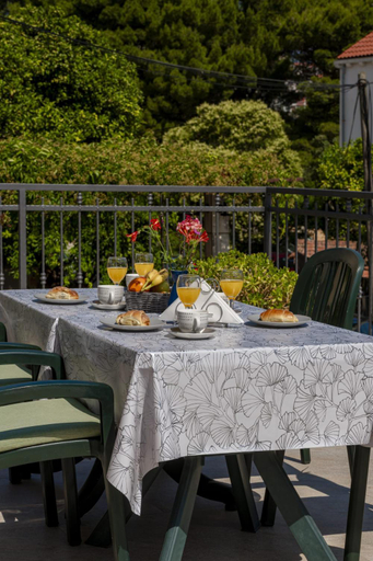 Food & Drinks 4, Apartment Red Orange - Two-Bedroom Apartment with Terrace, Dubrovnik