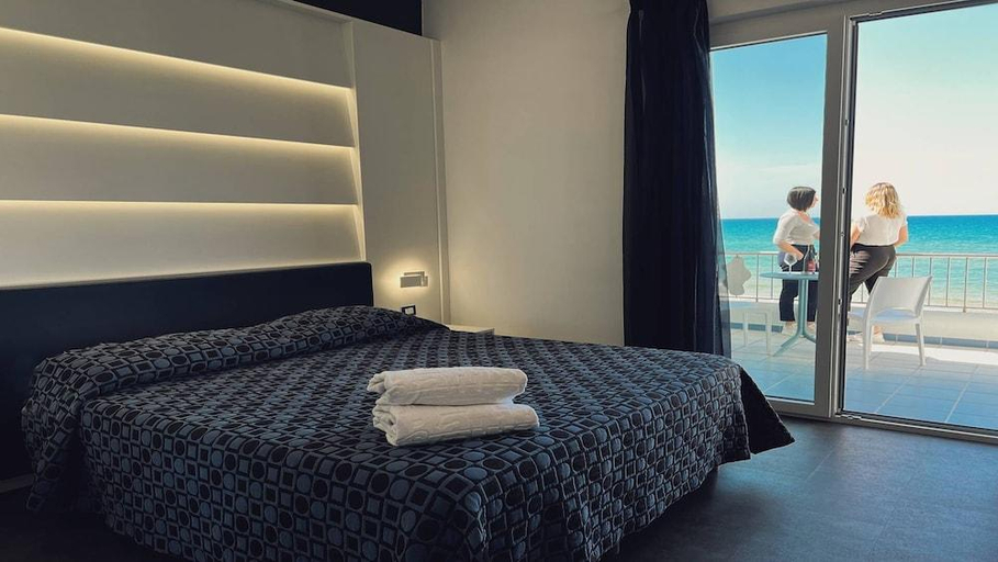 Bedroom 3, Hotel La Battigia, Trapani