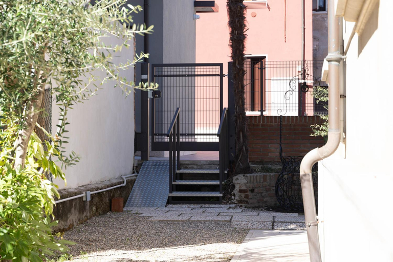 Others 4, Residenza Grazioli 2, Verona