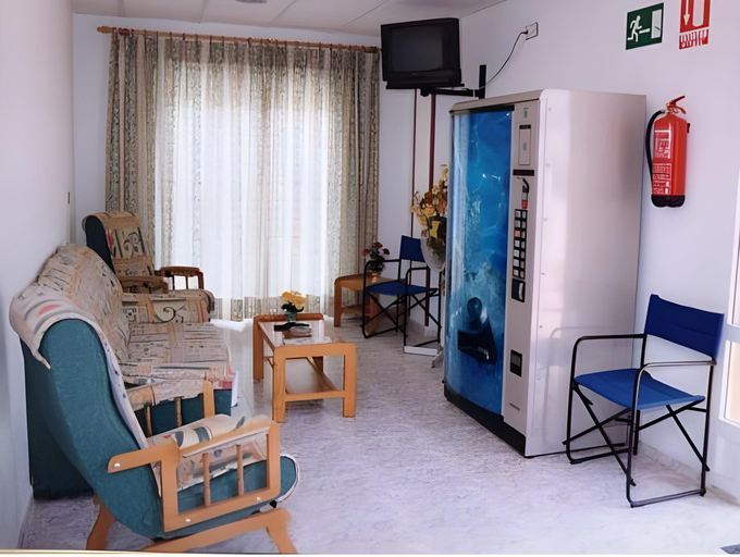 Others 2, Pension Egea II, Murcia