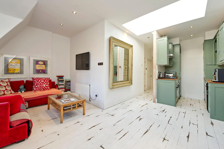 3, Contemporary 1 bed apartment Chelsea, London