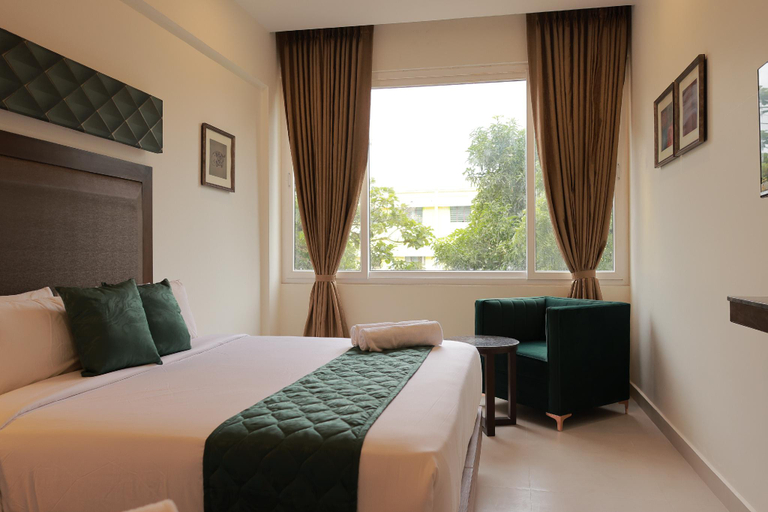 Bedroom 3, Hotel Aavudai Grand, Kanniyakumari