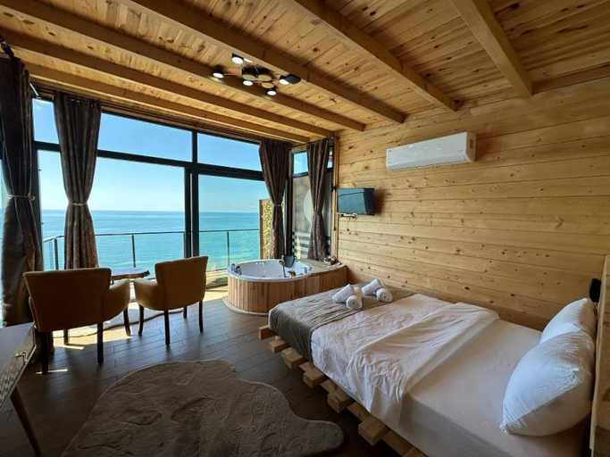 5, Venek Villa Suit, Pazar