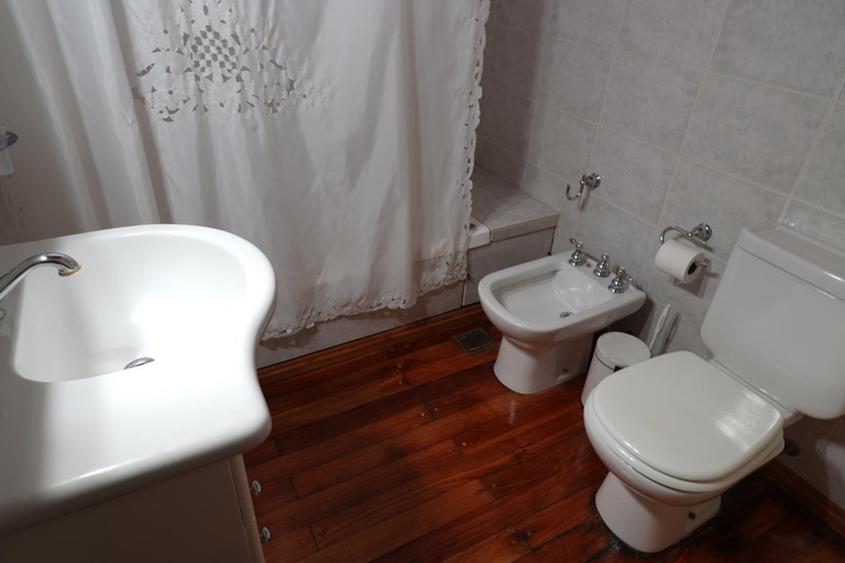 Bathroom 2, Barrio Patagonia * Bahia Blanca, Bahía Blanca