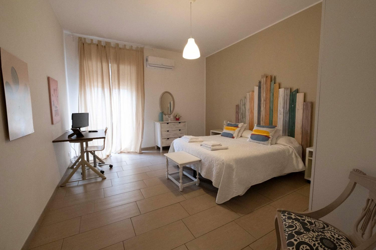 Others 5, la casa di mery, Rome