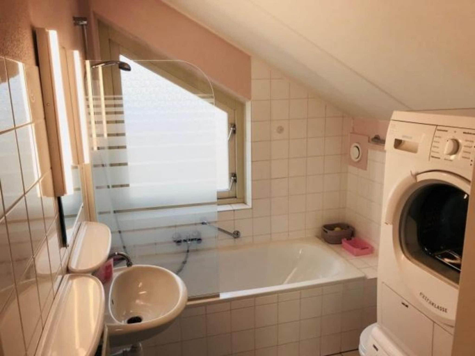 Bathroom 3, Bungalow in Breskens with Waterfront Jetty, Sluis