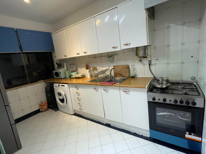 Others 5, Home Away from Home, Setúbal