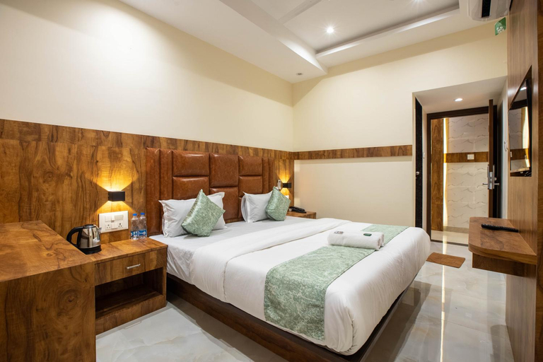 Others 5, Hotels Heraa International, Mumbai City
