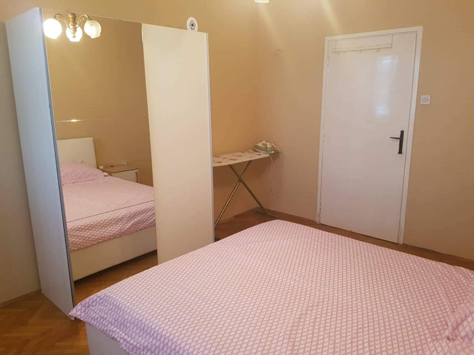 3, Apartment 51, Obrovac