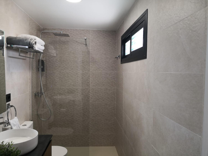 Bathroom 4, Blue Ocean Apartments, Málaga