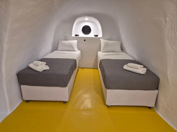 Others 4, Kristy Cave House, South Aegean