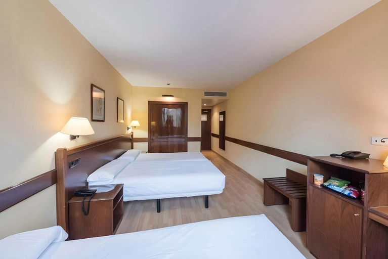 Bedroom 3, Hotel Oriente, Zaragoza