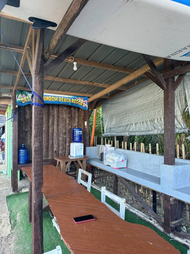 Food & Drinks, Destiny Rainbow Beach Resort, Maria