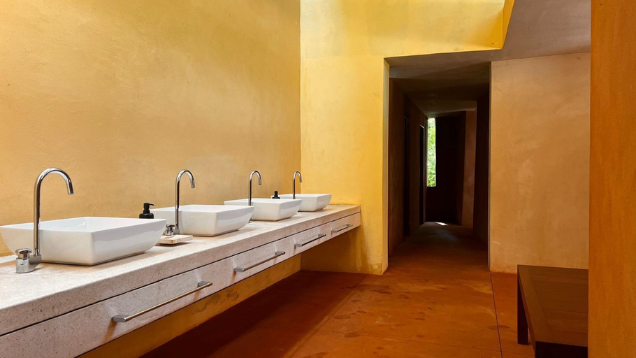 Bathroom 3, Hacienda Shambalante, Sudzal