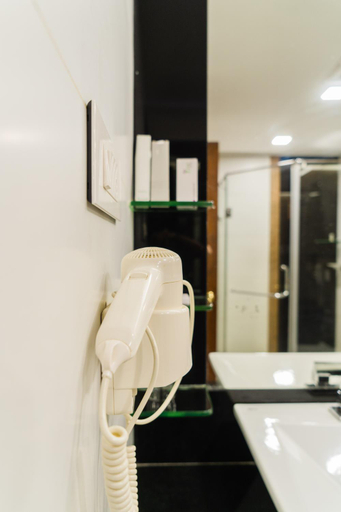 Bathroom 3, KTDC Mascot Hotel, Thiruvananthapuram