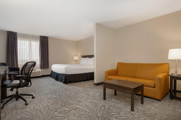 Bedroom 3, Quality Inn & Suites, Frontenac
