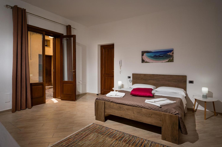 Others 2, Sofia Rooms, Trapani