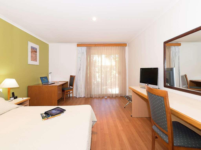 Bedroom 2, ibis Styles Kununurra, Wyndham-East Kimberley