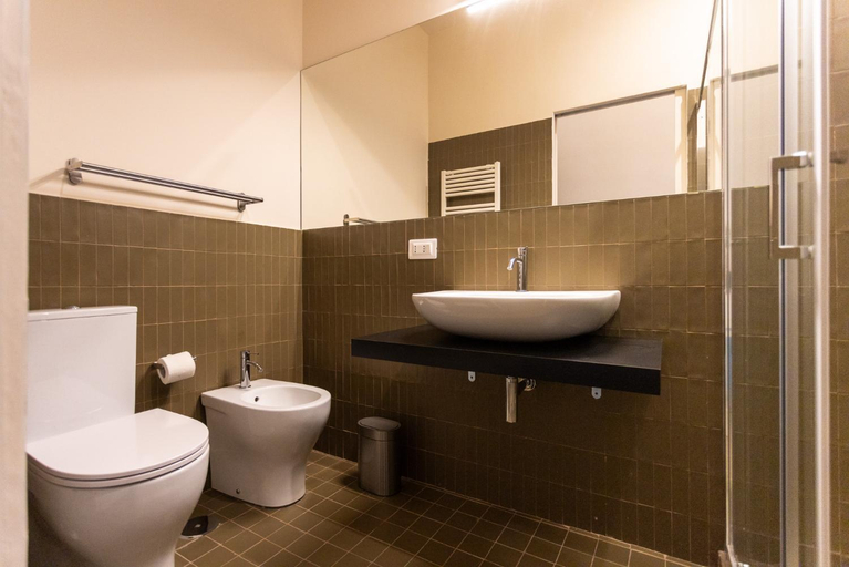 Bathroom, Don Vittorio a Chiaia, Napoli