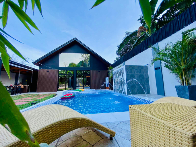 Swimming pool 3, Private Villa in Rizal with Mountain View, Rodriguez