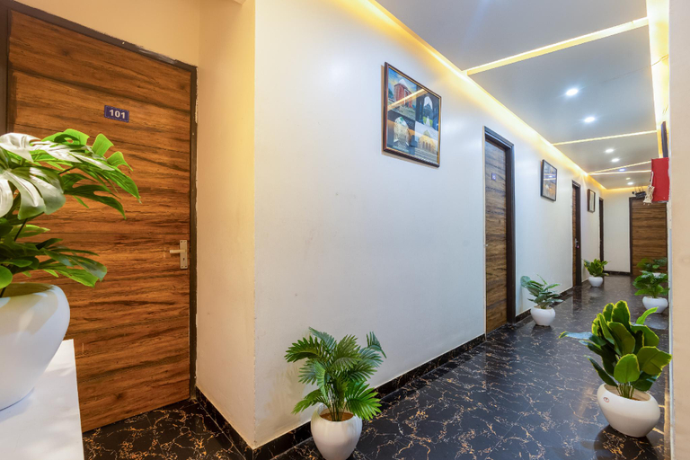 Public Area 2, Hotel Fortune Inn by ASPL, Gautam Buddha Nagar