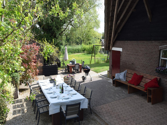 Food & Drinks 5, Farmhouse in Oosterwijk by River Linge, Leerdam